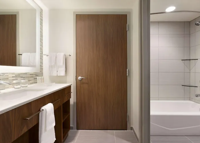 Homewood By Hilton Downtown 3*
