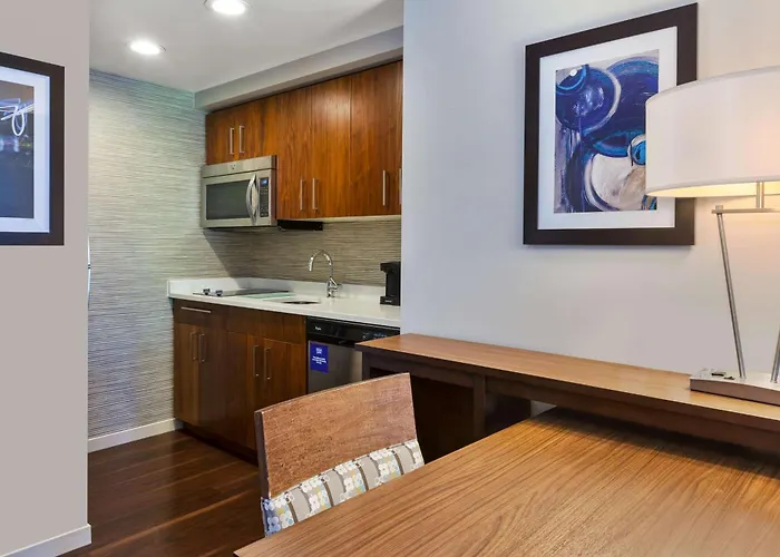 Hotel Homewood By Hilton Downtown 3*