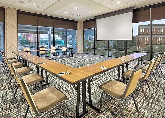 Hotel Homewood By Hilton Downtown Pittsburgh